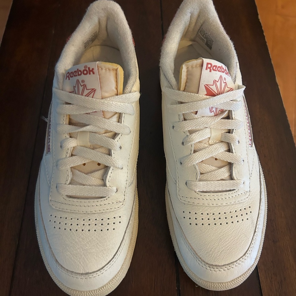 Reebok Cream and light Red Sneakers - Picture 2 of 4